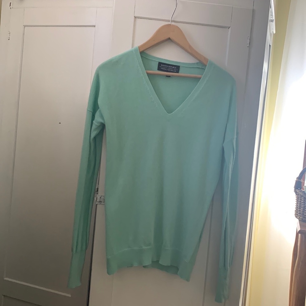 Banana Republic 100% cashmere sweater size small
